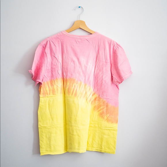 Hayley Kiyoko Tour T-Shirt Size L - Picture 2 of 2